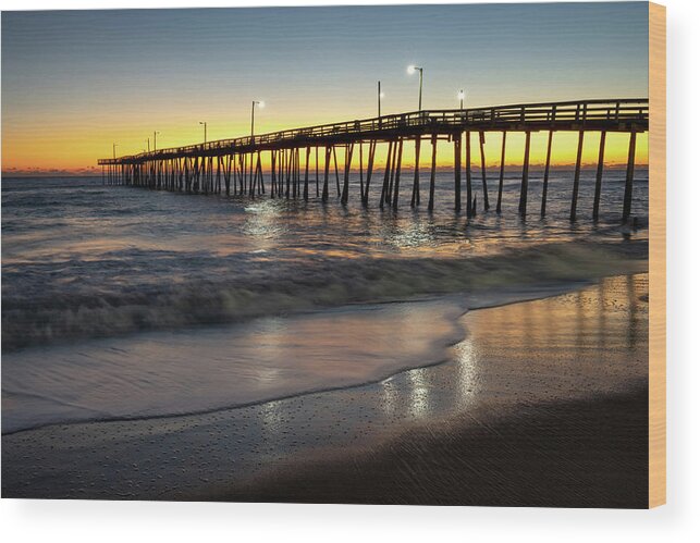Photography Wood Print featuring the photograph Break Of Dawn by Danny Head