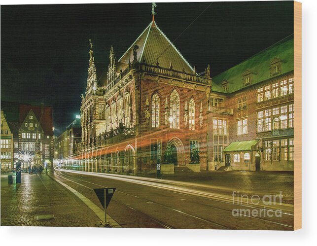 Bremen Wood Print featuring the photograph Bremen at night by Paul Quinn
