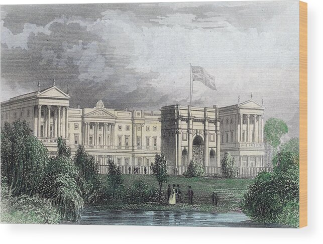 People Wood Print featuring the photograph Buckingham Palace by Hulton Archive