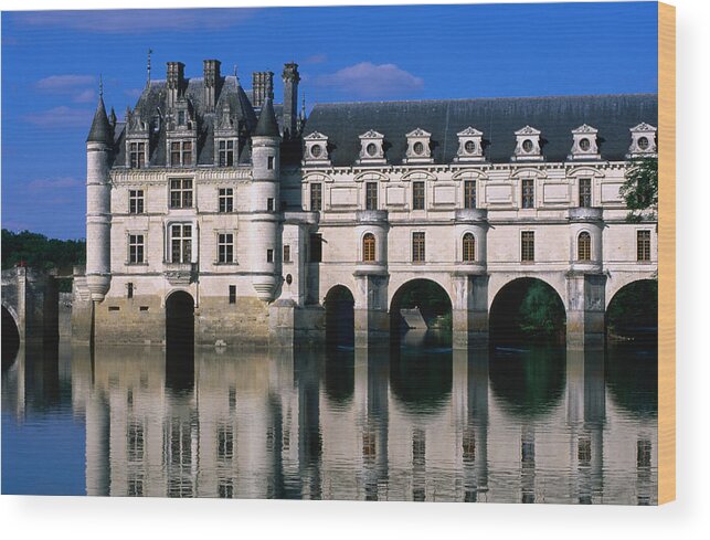 Arch Wood Print featuring the photograph Chateau De Chenonceau Along Cher River by John Elk Iii