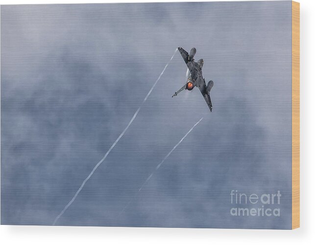 Dassault Wood Print featuring the photograph Dassault Mirage 2000 D by Hernan Bua