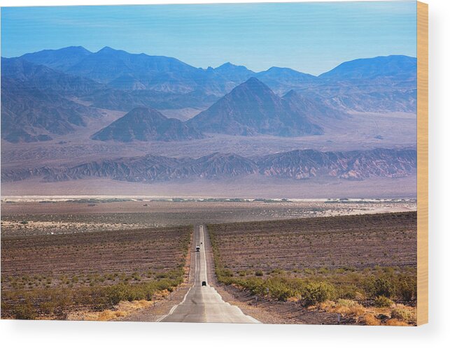 Scenics Wood Print featuring the photograph Death Valley National Park by Walter Bibikow