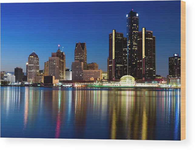 Water's Edge Wood Print featuring the photograph Detroit Skyline At Twilight by Chrisp0