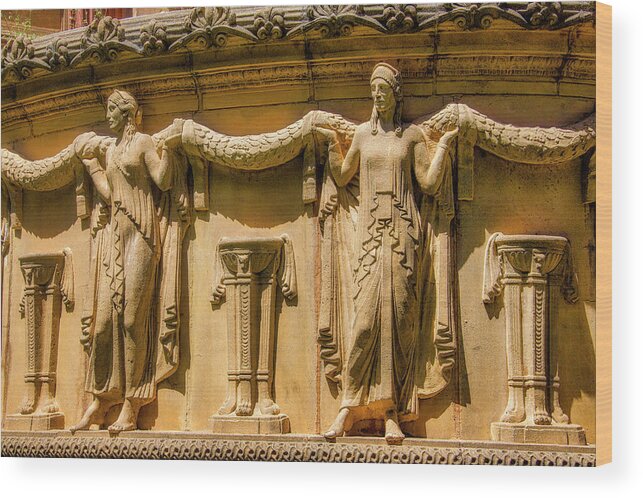 Palace Of Fine Arts Wood Print featuring the photograph Female Figures Place Of Fine Art by Garry Gay