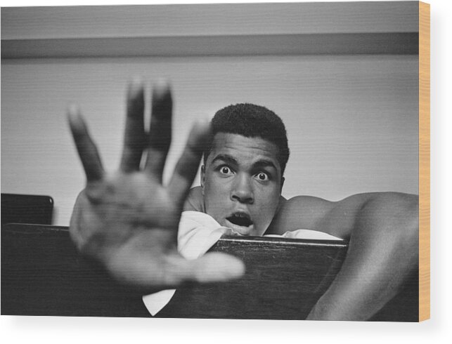 Muhammad Ali - Boxer - Born 1942 Wood Print featuring the photograph Give Me Five by Len Trievnor