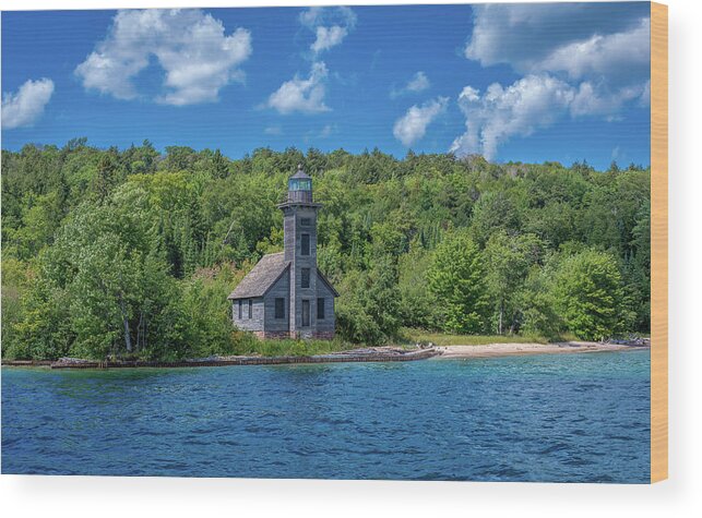 Grand Island East Channel Lighthouse Wood Print featuring the photograph Grand Island East Channel Lighthouse by Gary McCormick