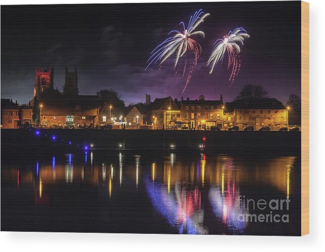 Fireworks Wood Print featuring the photograph Kings Lynn fireworks over the river Ouse by Simon Bratt