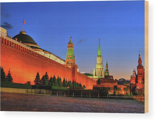 Red Square Wood Print featuring the photograph Kremlin And Red Square by Pola Damonte Via Getty Images