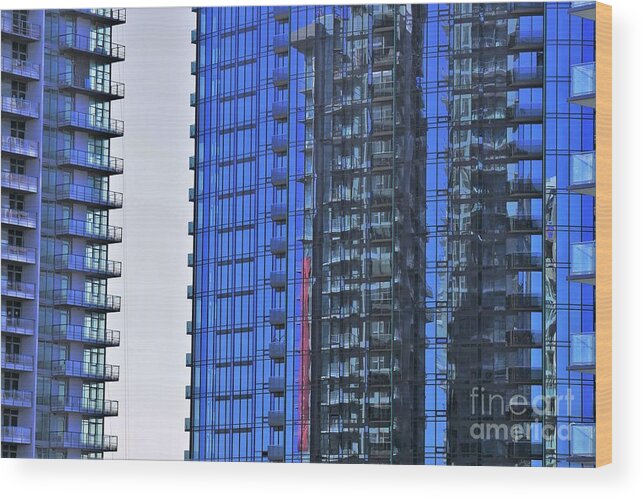 Los Angeles Wood Print featuring the photograph Los Angeles Series - High Rise Reflection by Lee Antle