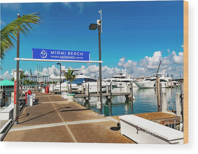 Miami Beach Marina Wood Print featuring the photograph Miami Beach Marina 081904 by Carlos Diaz