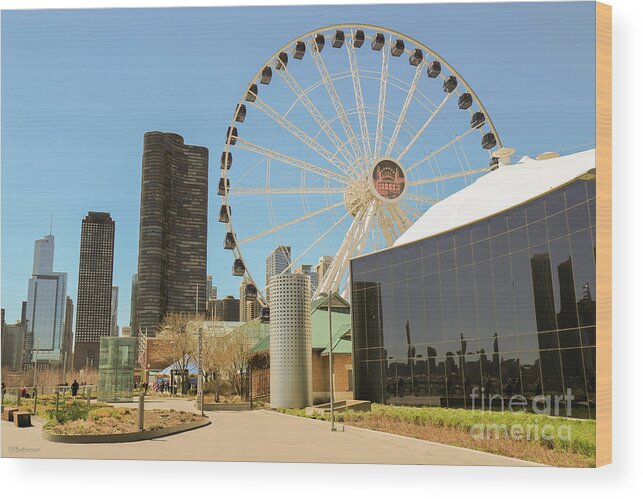 Navy Pier Wood Print featuring the photograph Navy Pier Chicago by Veronica Batterson