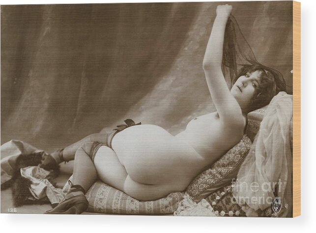 Child Wood Print featuring the photograph Nude Model Reclining by Bettmann