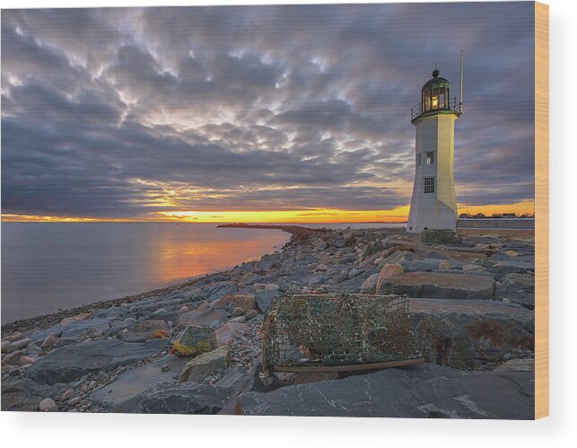 Old Scituate Light Wood Print featuring the photograph Old Scituate Light by Juergen Roth