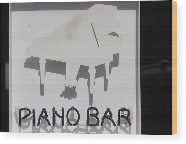Piano Bar Wood Print featuring the photograph Piano Bar by Callen Harty
