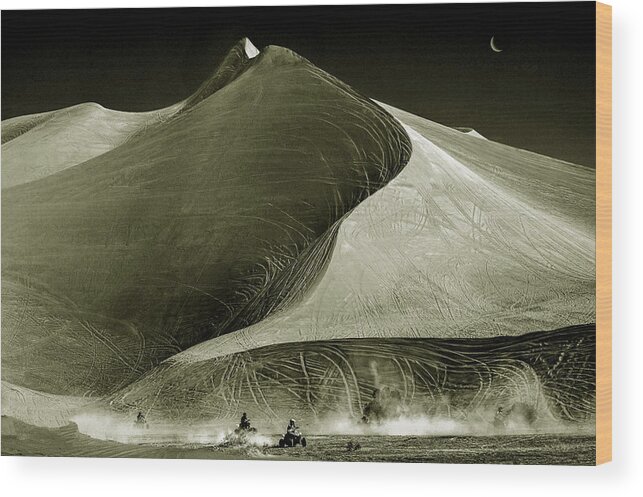 Landscape Wood Print featuring the photograph Racing At Big Dunes by Charles Lai