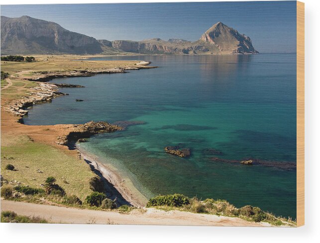Grass Wood Print featuring the photograph Sea And The Mountain In Sicily by Luciano Grasso