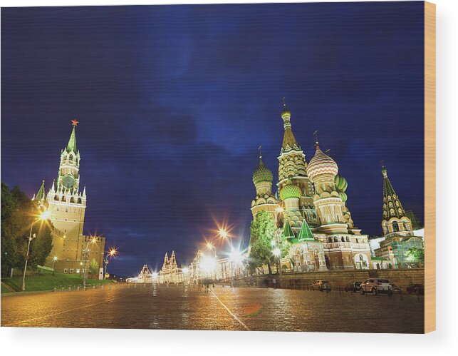 Red Square Wood Print featuring the photograph St. Bashils Cathedral And Kremlin by Damir Karan