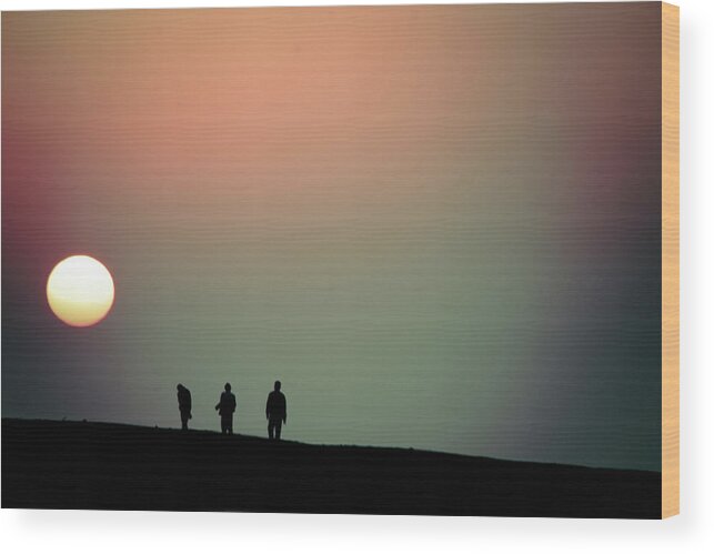 Taiwan Wood Print featuring the photograph Sunset And The Three Men by Sen Lin Photography