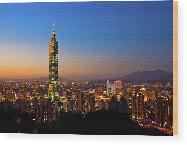 Taiwan Wood Print featuring the photograph Taipei 101 At Dusk by Jung-pang Wu