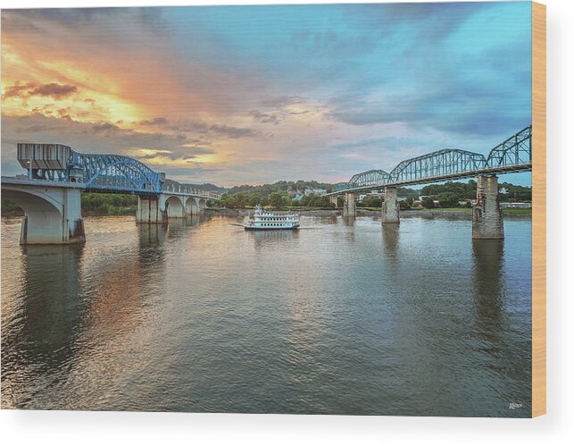 Walnut Street Wood Print featuring the photograph The Southern Belle Between The Bridges by Steven Llorca
