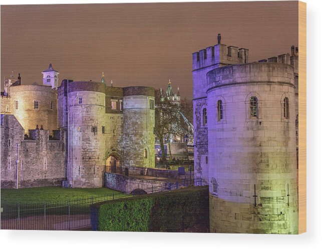 Tower Wood Print featuring the photograph Tower of London Pastel Light by Douglas Wielfaert