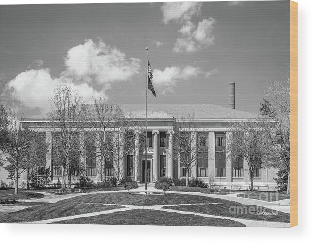 University Of Nebraska Wood Print featuring the photograph University of Nebraska Chase Hall by University Icons
