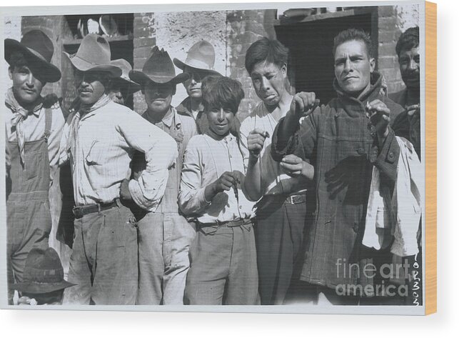 People Wood Print featuring the photograph Villa Prisoners by Bettmann