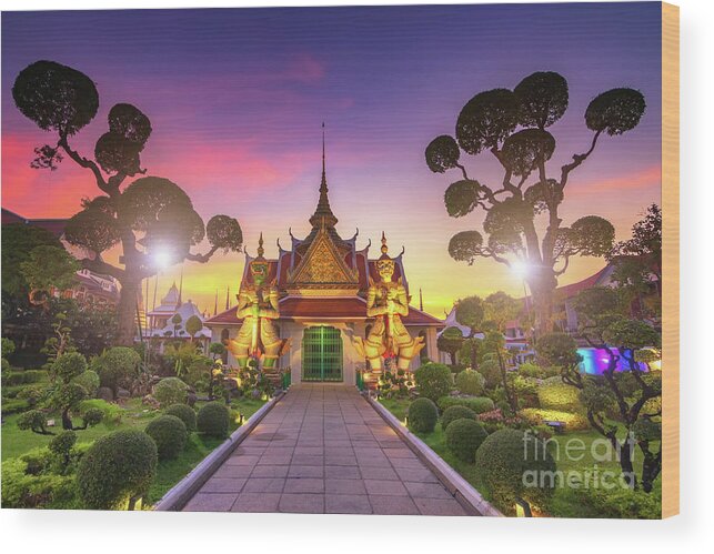 Giant Wood Print featuring the photograph Wat Arun Temple At Sunset In Bangkok by Sutthipong Kongtrakool