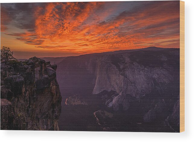 Yosemite Wood Print featuring the photograph Yosemite Taft Point by Ning Lin
