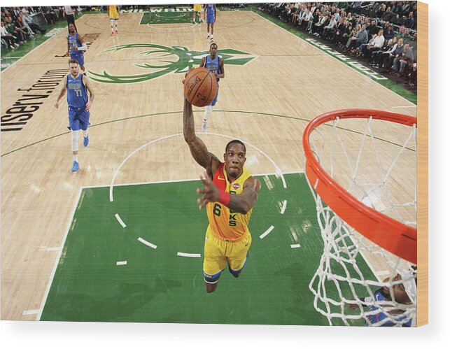 Eric Bledsoe Wood Print featuring the photograph Eric Bledsoe by Gary Dineen