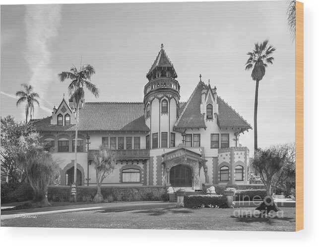 Mount St. Mary's University Wood Print featuring the photograph Mount Saint Mary's University Doheny Mansion #2 by University Icons