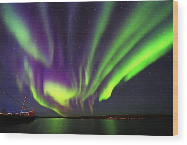 Northern Lights Wood Print featuring the photograph Northern Lights #1 by Shixing Wen