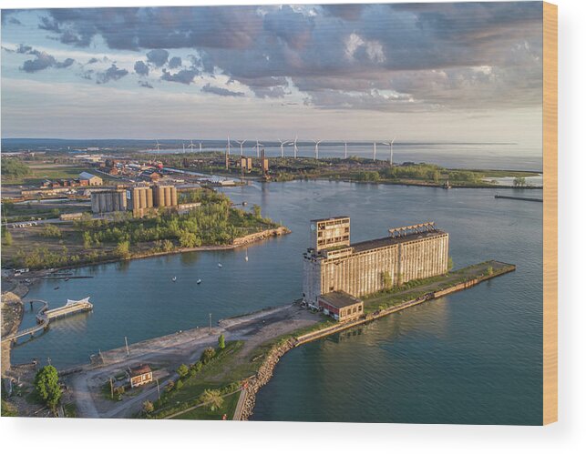 Outer Harbor Buffalo Wood Print featuring the photograph Outer Harbor #1 by John Angelo Lattanzio