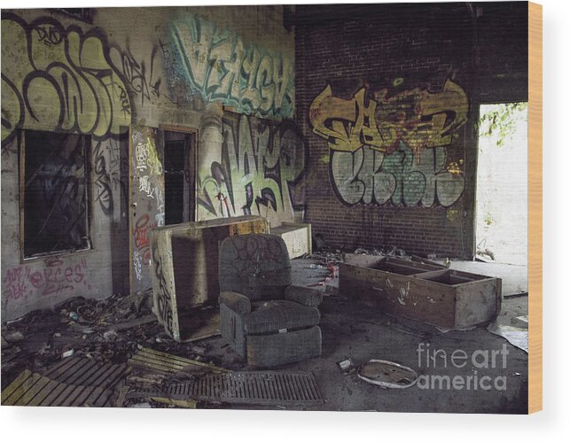 Urban Wood Print featuring the photograph Louisvile Abandoned by FineArtRoyal Joshua Mimbs
