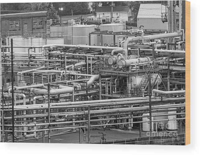 Refinery Wood Print featuring the photograph Oil Refinery #10 by Jim West