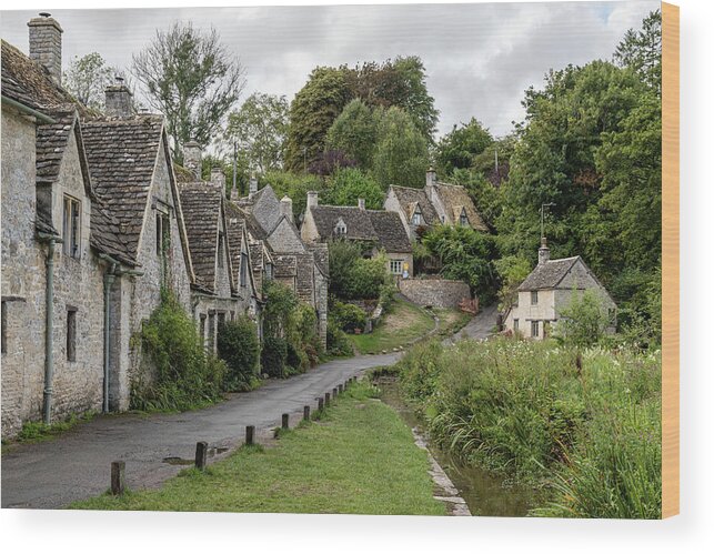 Cottage Wood Print featuring the photograph Arlington Row Bibury #5 by Shirley Mitchell
