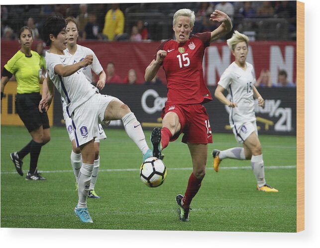 Ji So-yun Wood Print featuring the photograph South Korea v United States #2 by Chris Graythen