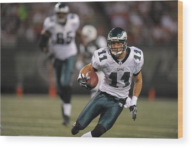 American Football Wood Print featuring the photograph Philadelphia Eagles v New York Jets #27 by Drew Hallowell