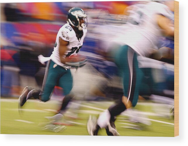People Wood Print featuring the photograph Philadelphia Eagles v New York Giants #43 by Al Bello