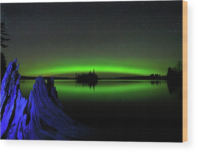 Northern Lights Wood Print featuring the photograph Northern Lights over Boulder Lake #9 by Shixing Wen