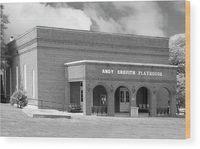 Black And White Photo Of Andy Griffith Playhouse Wood Print featuring the photograph Andy Griffith Playhouse Mt. Airy NC BW by Bob Pardue