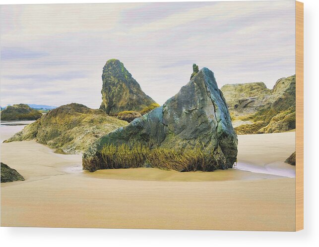 Bandon Wood Print featuring the photograph Bandon Beach Rocks by Jerry Cahill