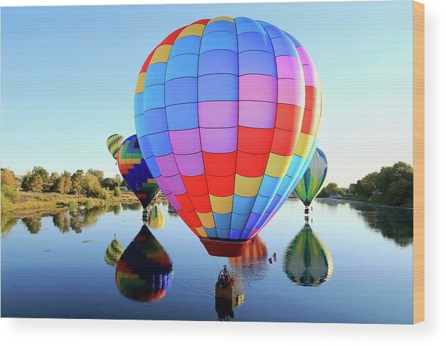 Big Beautiful Balloon Wood Print featuring the photograph Big Beautiful Balloon by Lynn Hopwood