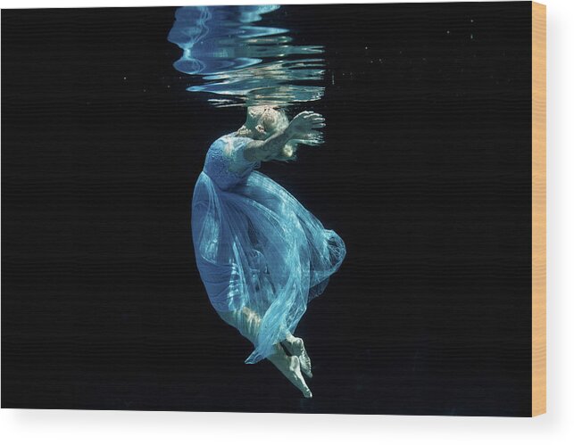 Underwater Wood Print featuring the photograph Blue Feelings by Gemma Silvestre