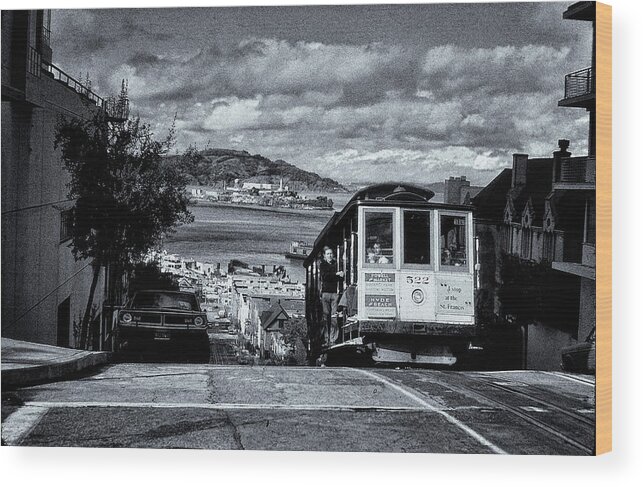 The Buena Vista Wood Print featuring the photograph Cable Car by Tom Singleton