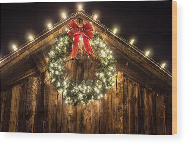 Christmas Wood Print featuring the photograph Christmas Wreath by Chuck Rasco Photography