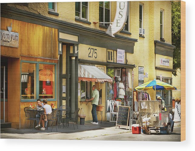 New York Wood Print featuring the photograph City - Kingston, NY - Eating in the Stockade District by Mike Savad
