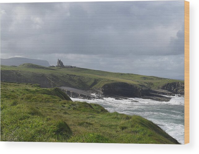 Ireland Wood Print featuring the photograph Classiebawn Castle by Curtis Krusie