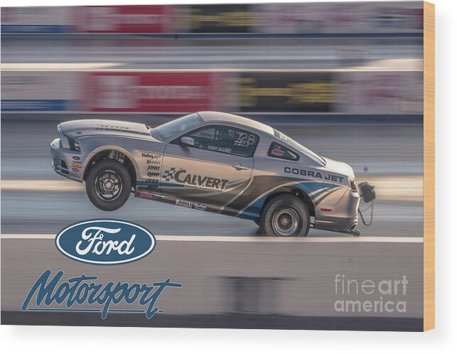Ford Wood Print featuring the photograph Cobra Jet action by Darrell Foster