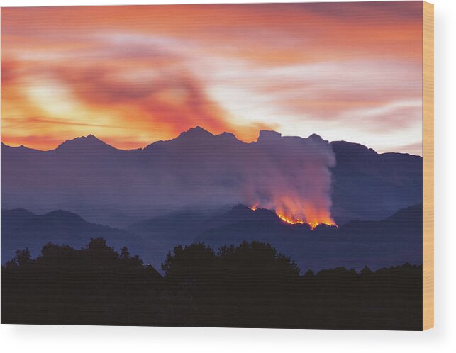 Wildfire Wood Print featuring the photograph Cow Creek Fire At Sunrise by Denise Bush
